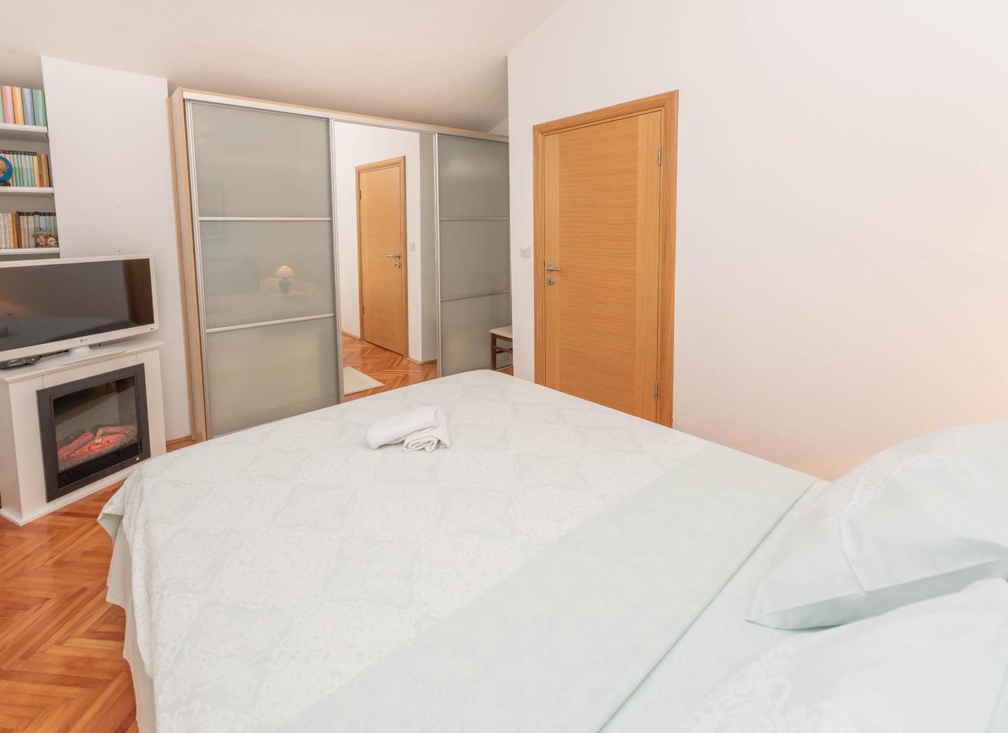 S&P City Center Apartments コトル エクステリア 写真