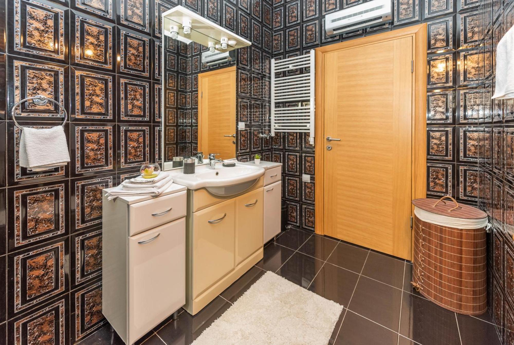 S&P City Center Apartments コトル エクステリア 写真