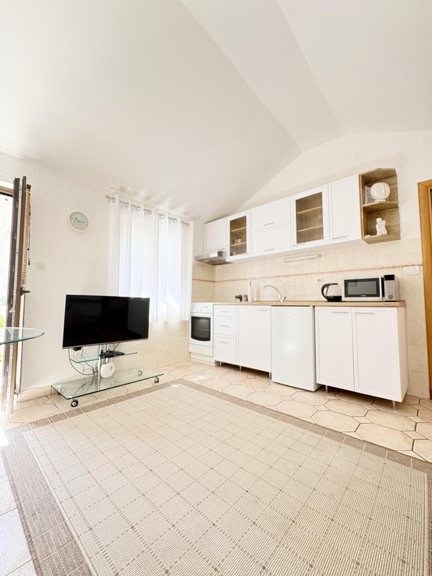 S&P City Center Apartments コトル エクステリア 写真